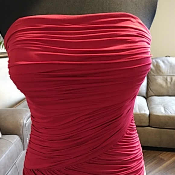 Ruched all over red party dress.7/8. - Picture 2 of 6